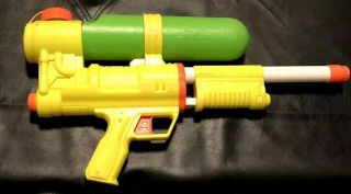 Vintage 1990 Larami Soaker 50 Remake Water Squirt Gun Toy Collectible 