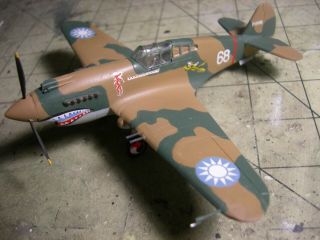 Built 1/72 Curtiss P.  40 Warhawk - China