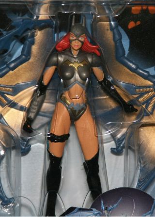 Batgirl Batman Legends of the Dark Knight Premium Action Figure 2