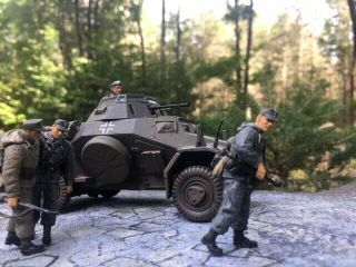21st Century Toys WWII German SDK 222 Armored Car w/Infantry 1:32 Scale 4