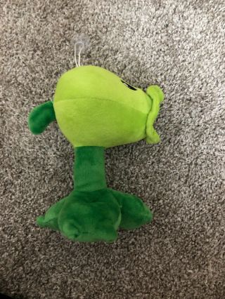 Plants Vs Zombies Soft Plush Pea Shooter Ships In Week Or Less 5 - 7”