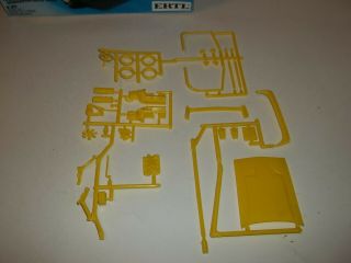 AMT 1973 Mach 1 Street Machine 6531 1/25 scale Model Kit PARTS ONLY G17 5
