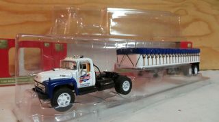 First Gear 1:50 Scale Ford Pioneer Corn Company Grain Truck And Trailer Set