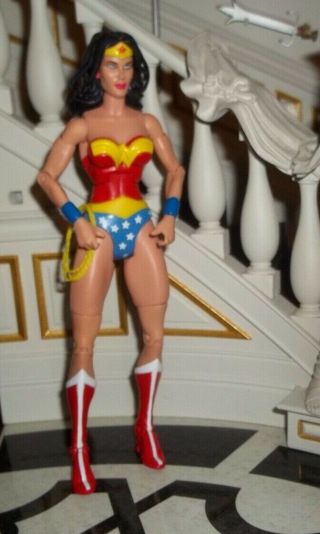Dc Universe Classics Powers 30th Anniversary Wonder Woman Figure