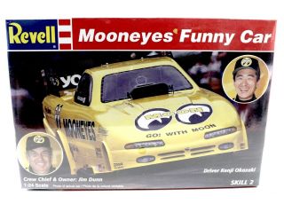 Mooneyes Funny Car Revell 1:24 Complete Model Kit 7624