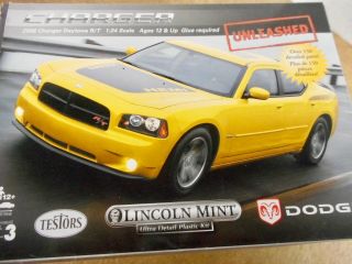 Testors 2006 Dodge Charger R/t 1:24th Scale Plastic Kit Opened Complete Bin F