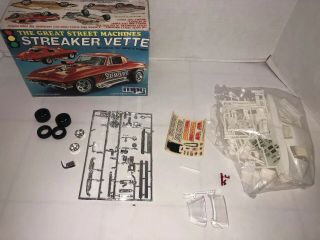 MPC 1967 Corvette Stingray (Streaker Vette) 1:25 Scale Model parts Complete 2