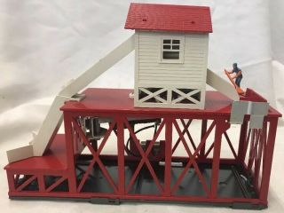 Lionel Trains Operating Icing Station352 with OB See Photos for best description 8