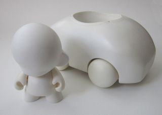 Kidrobot Munny DIY blank car munny 4 inch kozik kaws dunny bearbrick huck gee 4