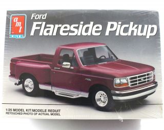 1992 Ford Flareside V8 Pickup Truck Amt Ertl 1:25 Model Kit 6951