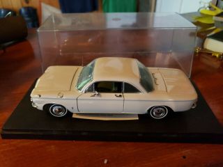Franklin 1/24 1960 Chevrolet Corvair Monza Club Coupe