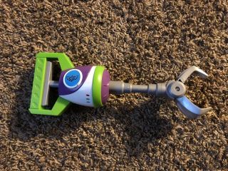 Disney Pixar Mattel Toy Story Buzz Lightyear Flip Grip Grabber Claw Weapon Kids