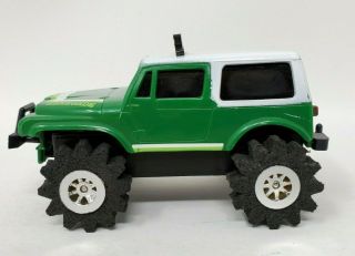 Schaper Stomper 4x4 Jeep Renegade Green With Four Extra Wheels Euc