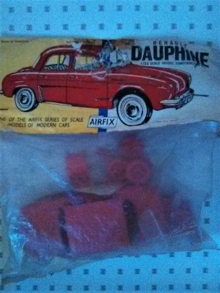 Vintage Airfix England 1/32 Scale Model Car Renault Dauphine Pckage Never Opened