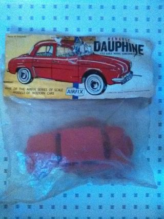 Vintage AIRFIX England 1/32 Scale MODEL CAR Renault Dauphine Pckage Never Opened 2