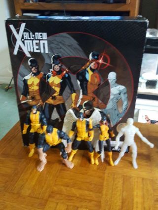 All X - Men Tru Exclusive Marvel Legends Boxset X - Force Wolverine Deadpool