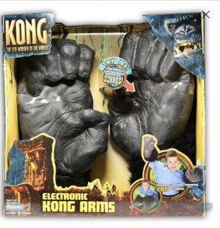 King Kong 8th Wonder Of The World 2005 Electronic Kong Arms Bnib Rare Vintage