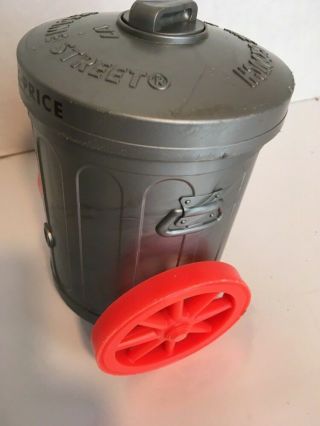 Vintage 1977 Fisher Price Sesame Street OSCAR THE GROUCH Trash Can PULL TOY 177 4