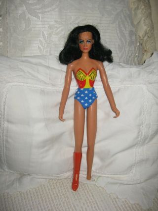 1976 12 " Mego Wonder Woman Doll & Diana Prince Outfit