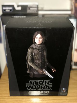 Star Wars Rogue One Gentle Giant “jyn Erso” Mini Bust (2128 Of 3000)