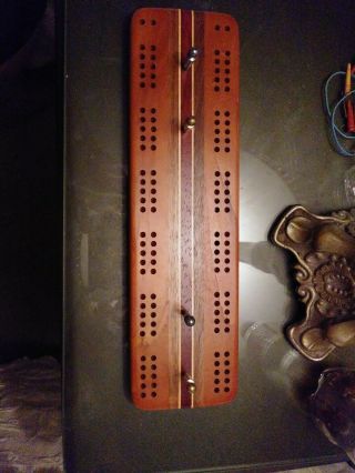Vintage Wood Designer David Levy Cribbage Board With 4 Brass Pegs