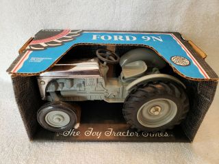 Ertl Ford 9n Tractor 1/16 Scale 1993 Toy Tractor Times Chrome Hood