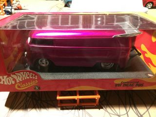 Hot Wheels Classics 1/18 Customized Vw Drag Bus Htf Metallic Pink Version