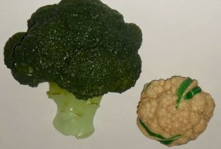 Realistic Fake Pretend Rubber Play Food Broccoli & Cauliflower Stage Prop Mtc