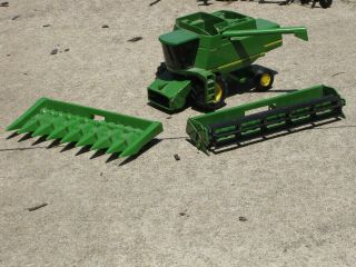 John Deere Ertl 1:16 Toy Model Tractor Combine With Implements Hay Grain 9510