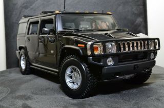 Premiere Edition (1:18) Gm Hummer H2 Suv