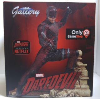 Marvel Gallery Daredevil Netflix Statue Store Display Gamestop Exclusive