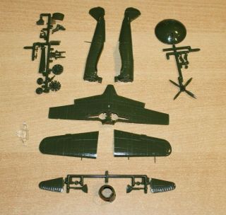 44 - 637 REVELL 1/72nd Scale NAKAJIMA Ki - 84 - 1a HAYATE (FRANK) Plastic Model Kit 2