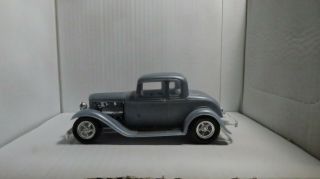 Revell 32 Ford 5 Window Coupe 1:25 Scale Built Model