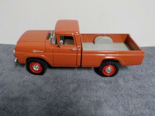 Road Signature Ford F - 250 1959 Pick Up 1:18 Scale Model Die Cast Deluxe Edition