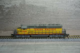 Kato N Scale 176 - 20w Union Pacific Sd40 3066 Diesel Locomotive