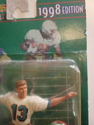 Starting Lineup 1998 Edition Dan Marino Miami Dolphins Football Figurine. 2