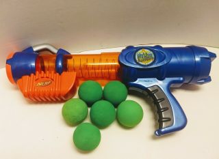 Nerf Reactor Atom Blaster Ball Gun Blaster Plus 6 Green Balls.  And.