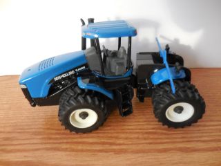 1/32 Scale Tj425 Holland Versatile With Raising Hood And Dualls 4x4 Farm Toy