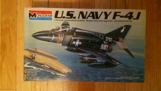 Monogram 1:48 Us Navy F - 4j Plastic Aircraft Model Kit 5805 Phantom Ii Bunny