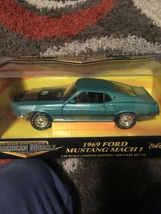 Ertl American Muscle 1969 Ford Mustang Mach 1 1:18 Scale Diecast Model Car Gold