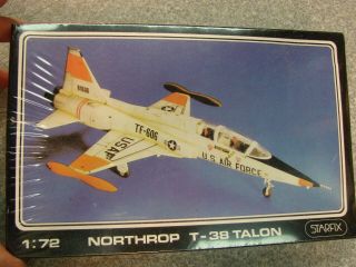 Starfix Northrop T - 38 Talon Plastic Model Airplane Jet Fighter Nib 1/72 Scale