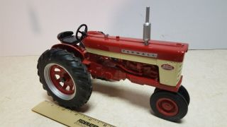 Toy Ertl Farmall 460 Row Crop Tractor