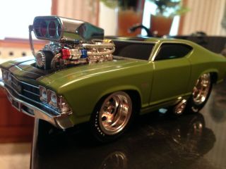 Muscle Machines 1969 Chevrolet Chevelle Ss 1:24 Scale Custom Modified Green