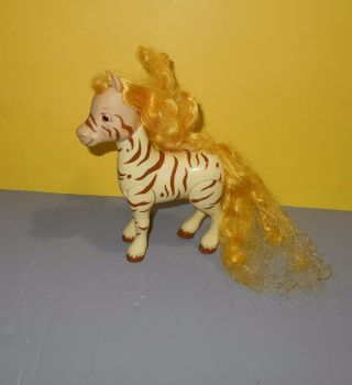 2003 Strawberry Shortcake Strawberryland Fillies 6 " Butter Pecan Pony - Jointed