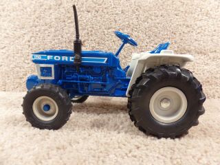 1985 Ertl 1/16 Scale Diecast Ford 1710 Utility Farm Tractor Collector 