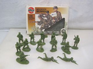 1986 Airfix 1/32 Scale Modern Russian Military Model Figures Series 2 B0819