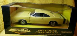 American Muscle 1969 Dodge Charger R/t Diecast Car 1:18