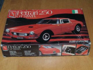 Amt/ertl Ferrari 250 Gt S.  W.  B.  Model Kit 1/24 Unbuilt 8688