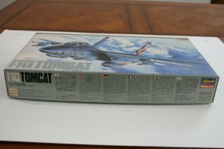 Plastic Model Airplane Kit: 1/72 Scale F - 14a Tomcat Fighter Jet By Hasegawa