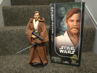 Obi - Wan Kenobi Sideshow Collectibles Star Wars Exclusive 1:6 Scale Figure